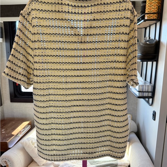 Zara yellow and Black cream Striped Knit Shirt size medium - Picture 3 of 5
